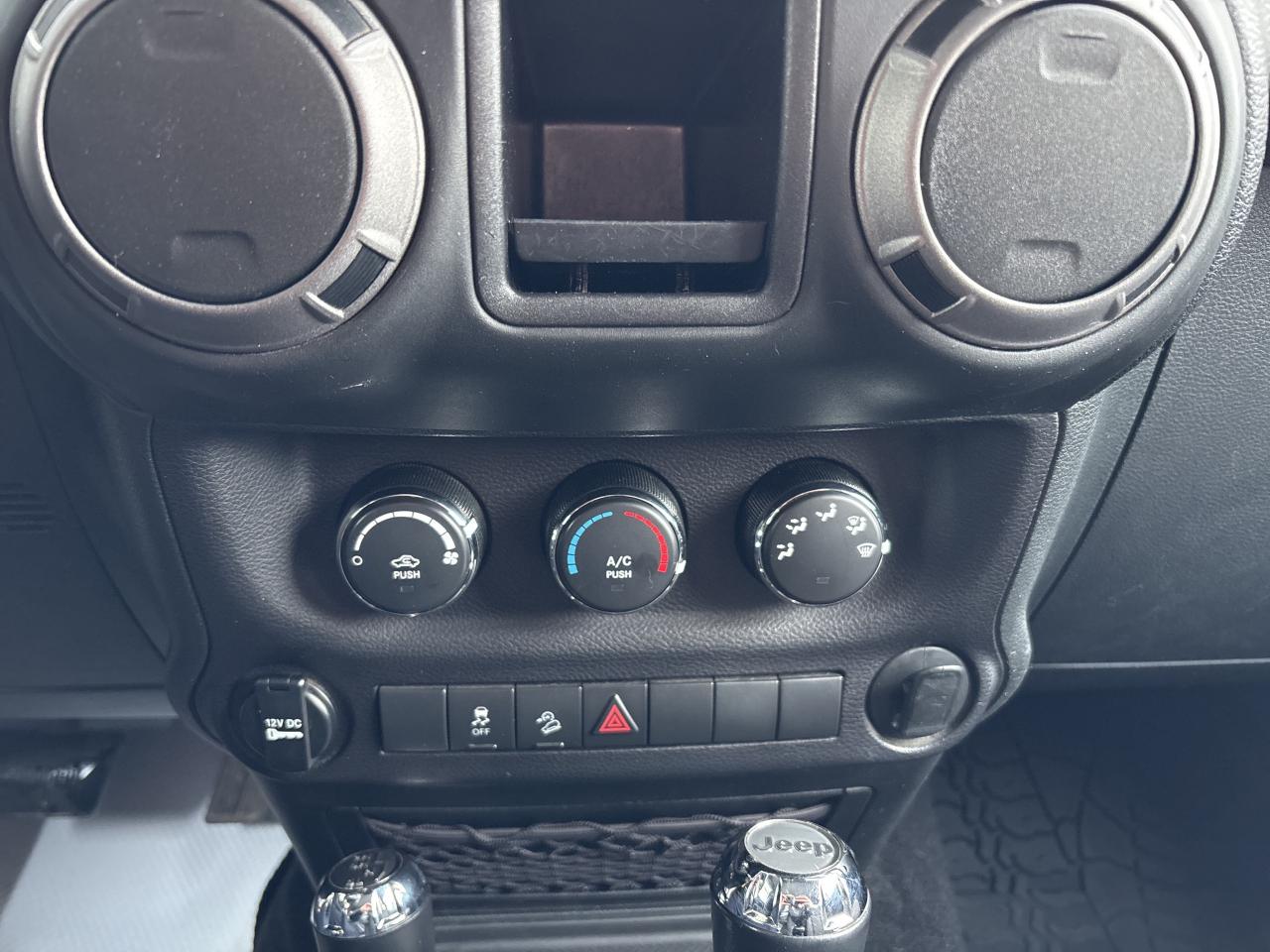 2017 Jeep Wrangler Willys Wheeler Photo