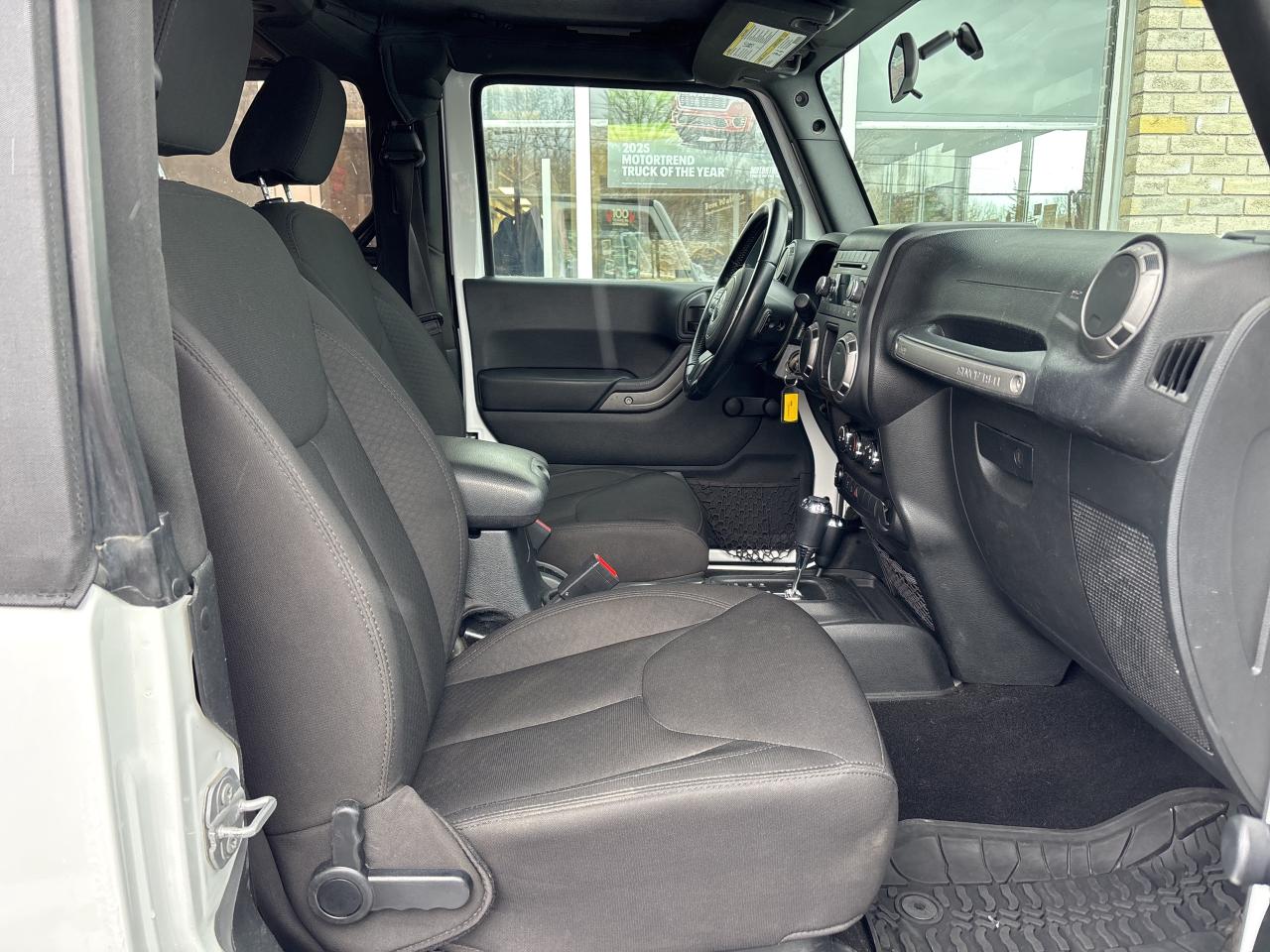 2017 Jeep Wrangler Willys Wheeler Photo