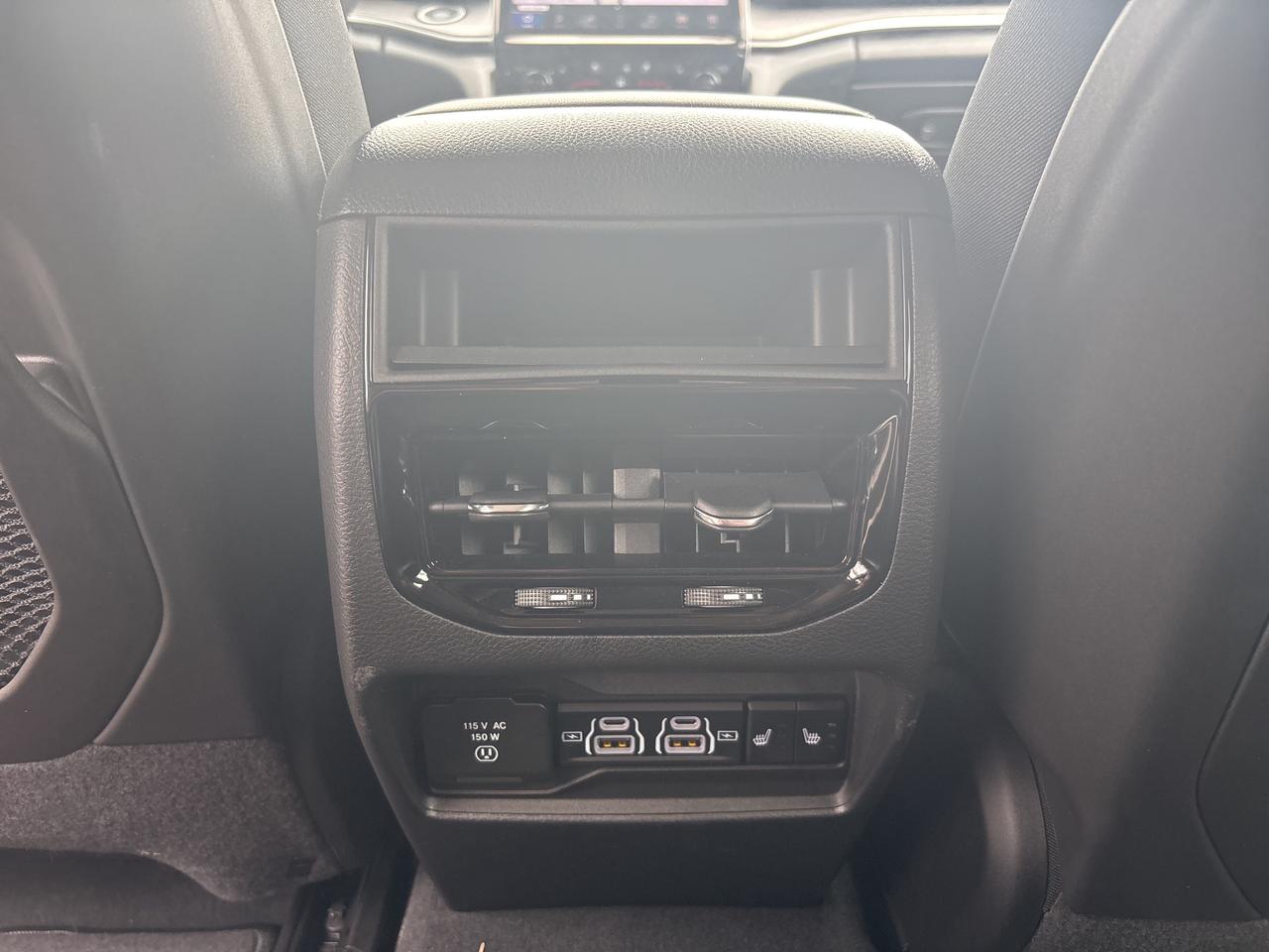 2023 Jeep Grand Cherokee 4xe  Photo