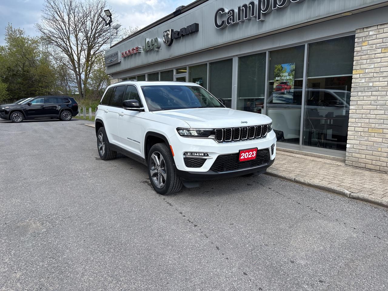 2023 Jeep Grand Cherokee 4xe  Photo