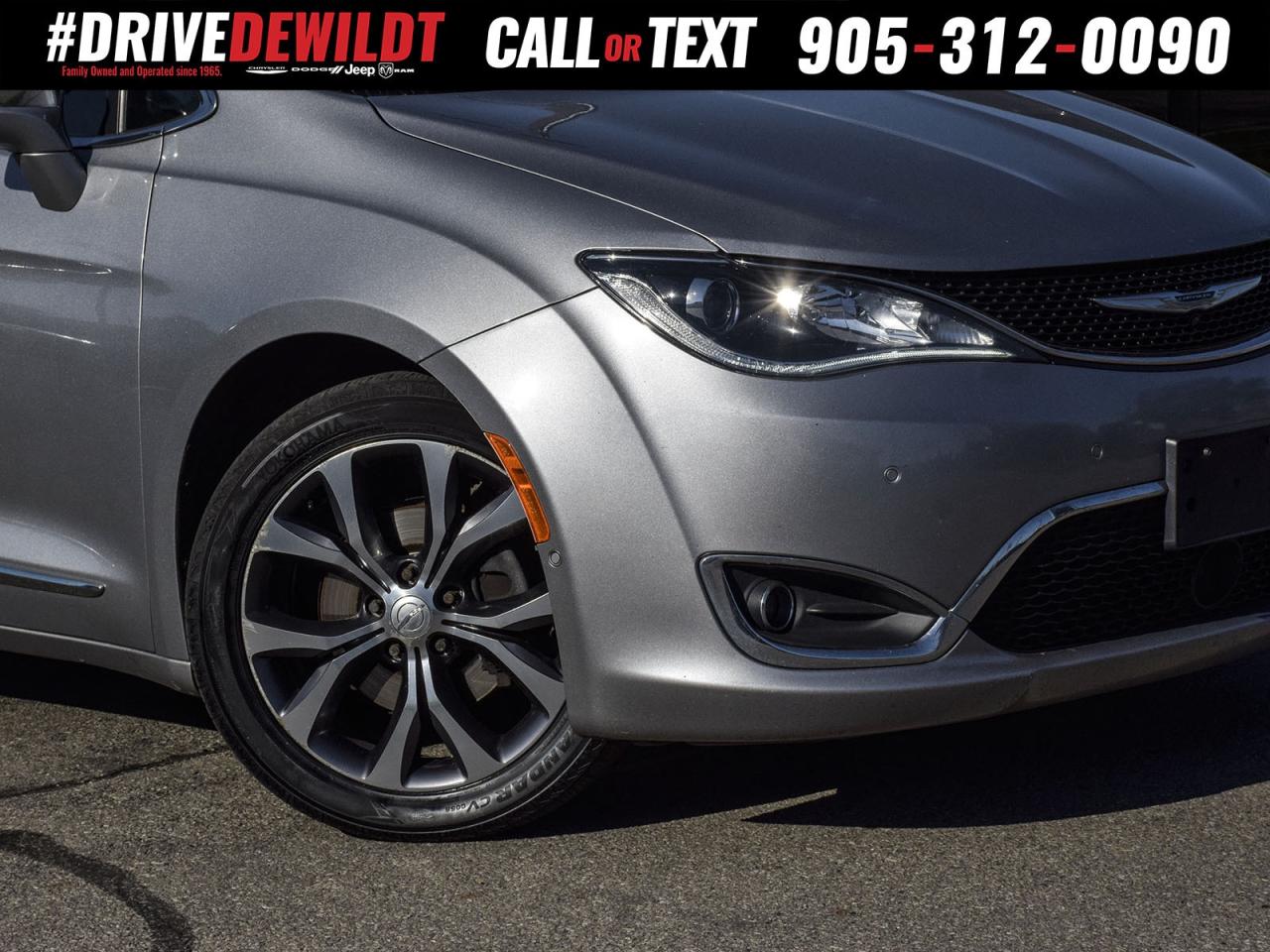 2017 Chrysler Pacifica LIMITED   THEATER GROUP   ADVANCED SAFETY GRP Photo