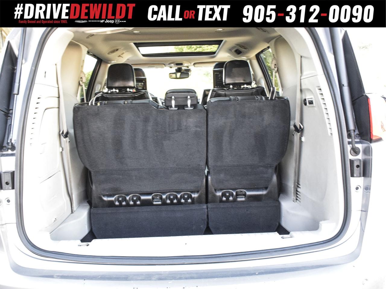 2017 Chrysler Pacifica LIMITED   THEATER GROUP   ADVANCED SAFETY GRP Photo