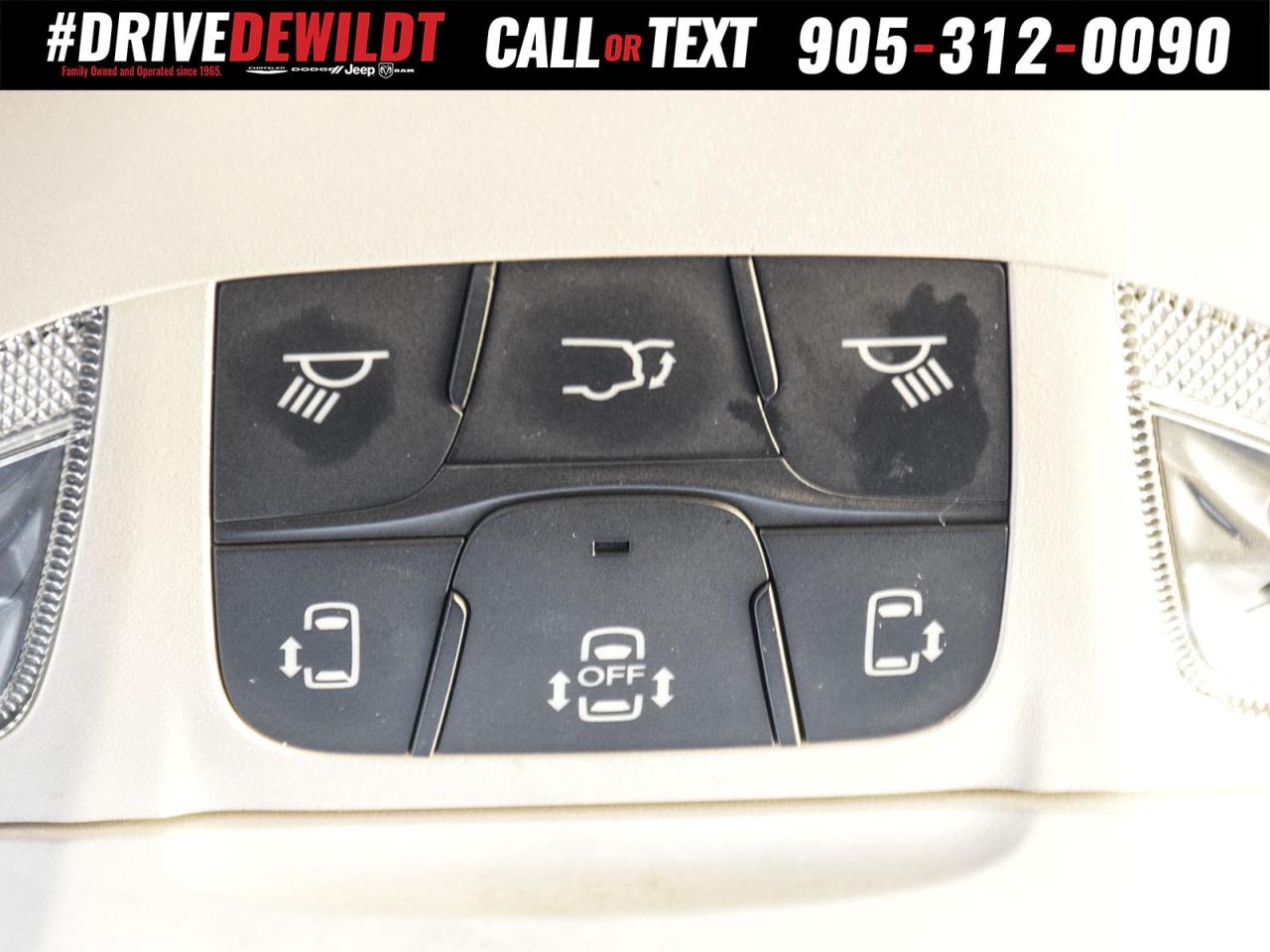 2017 Chrysler Pacifica LIMITED   THEATER GROUP   ADVANCED SAFETY GRP Photo