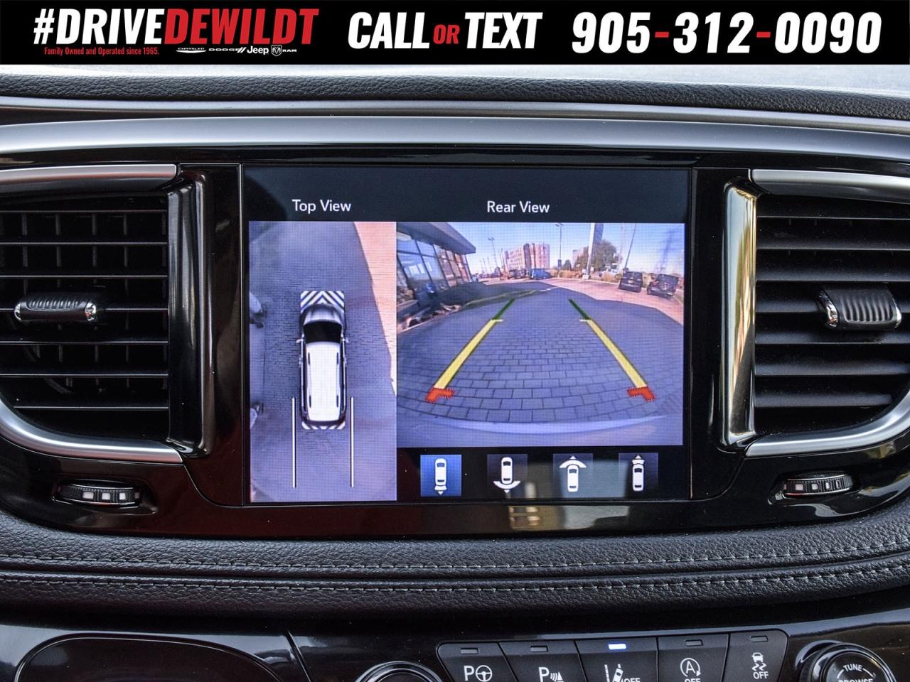 2017 Chrysler Pacifica LIMITED   THEATER GROUP   ADVANCED SAFETY GRP Photo