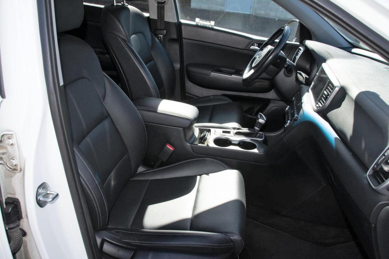 2021 Kia Sportage EX Photo