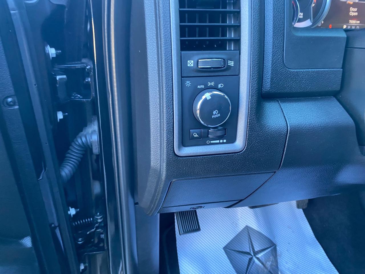 2023 RAM 1500 Classic TRADESMAN Photo