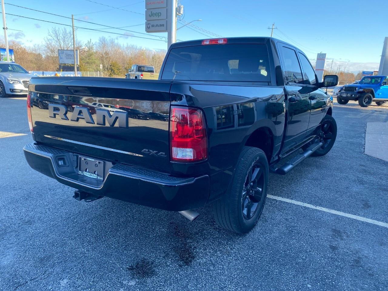 2023 RAM 1500 Classic Express 4x4 Crew Cab 5'7 Box Photo