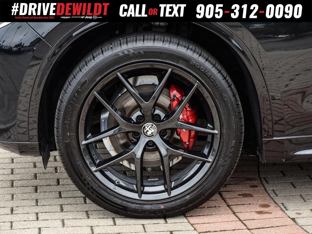 2021 Alfa Romeo Stelvio Ti AWD   RED LEATHER SEATS   DUAL-PANE SUNROOF Photo4