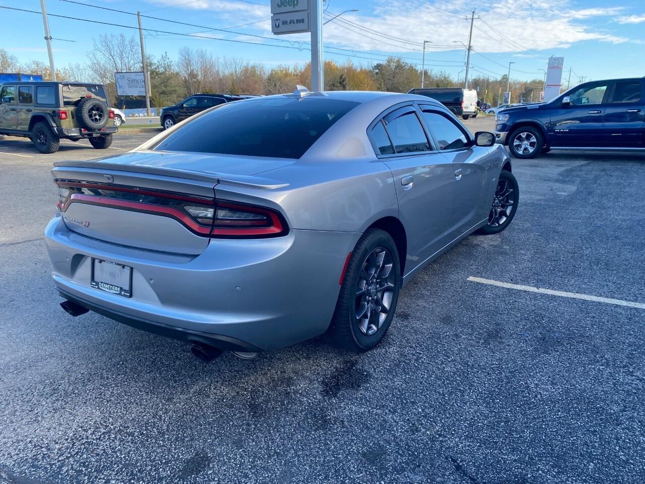 2018 Dodge Charger GT AWD Photo4