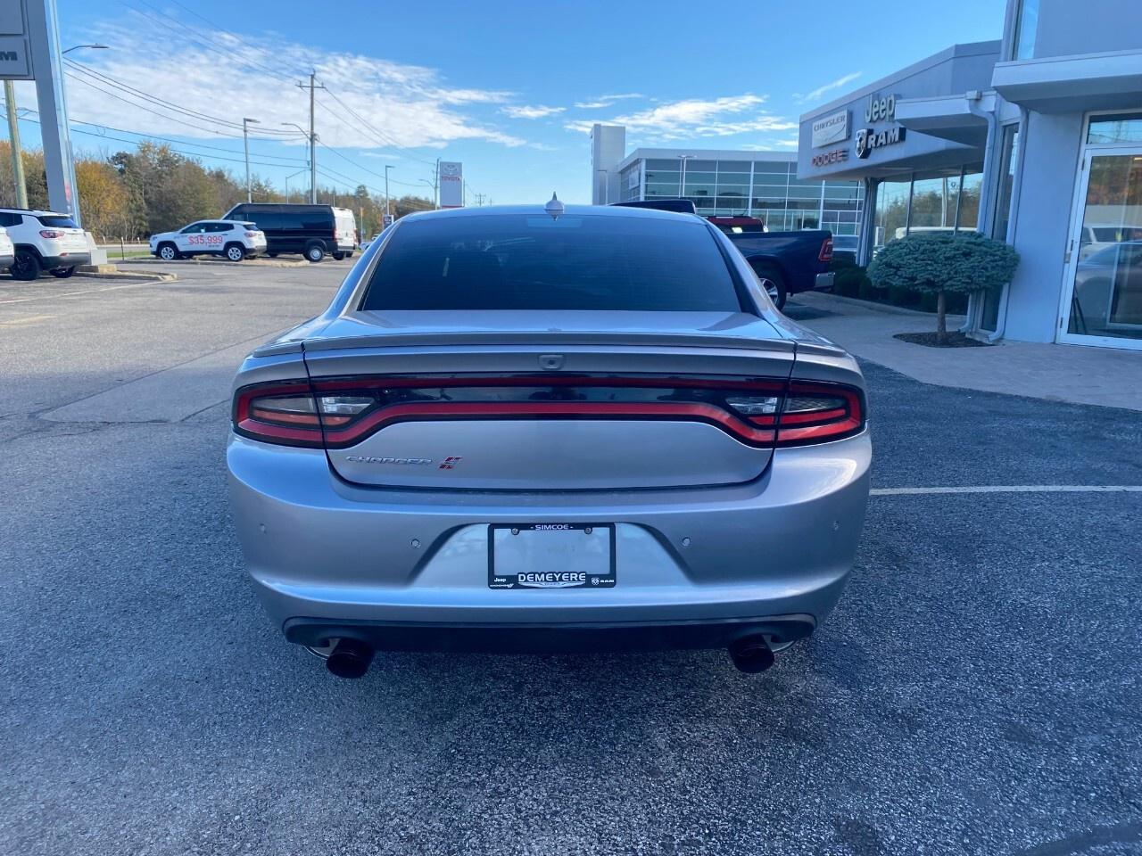 2018 Dodge Charger GT AWD Photo3