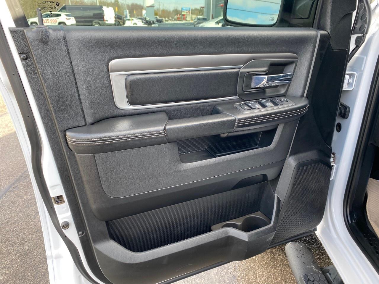 2023 RAM 1500 Classic Warlock 4x4 Crew Cab 5'7 Box Photo