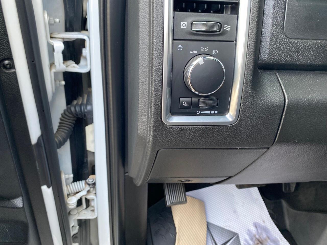 2023 RAM 1500 Classic Warlock 4x4 Crew Cab 5'7 Box Photo