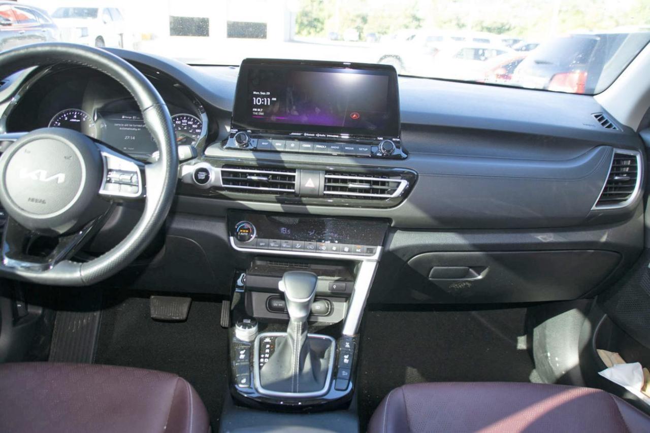 2022 Kia Seltos SELTOS SX Photo3