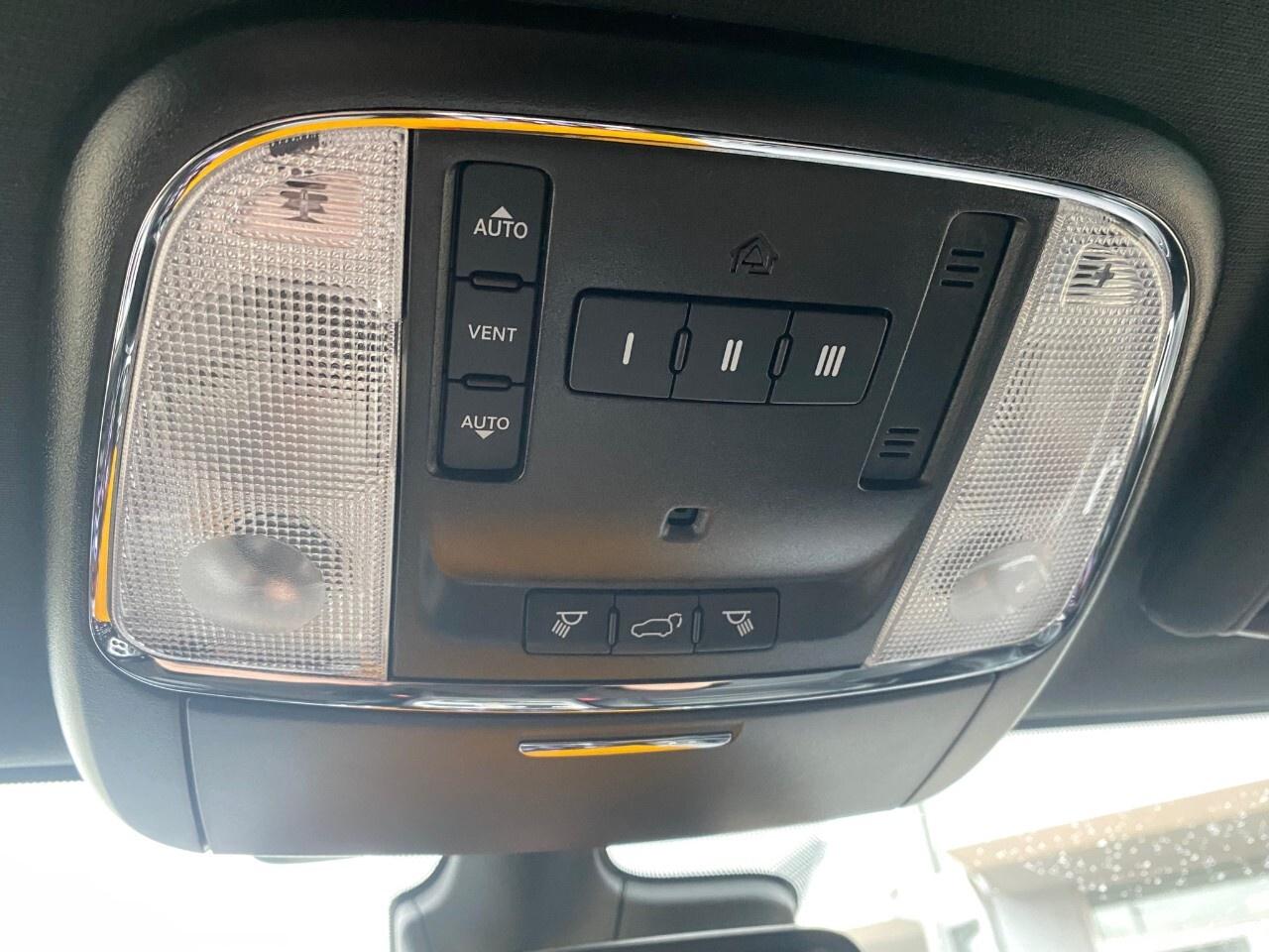 2021 Jeep Grand Cherokee 80th Anniversary Edition 4x4 Photo