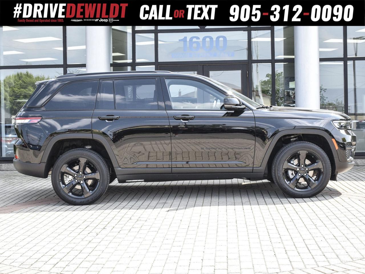 2025 Jeep Grand Cherokee ALTITUDE   DEALER DEMO   NEW CAR INCENTIVES Photo