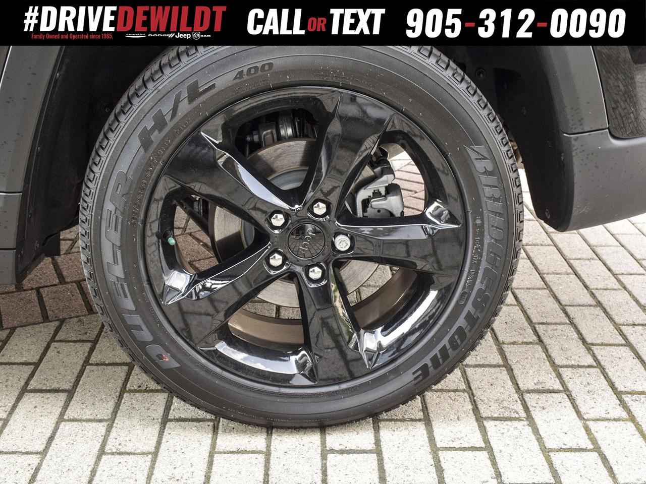 2025 Jeep Grand Cherokee ALTITUDE   DEALER DEMO   NEW CAR INCENTIVES Photo