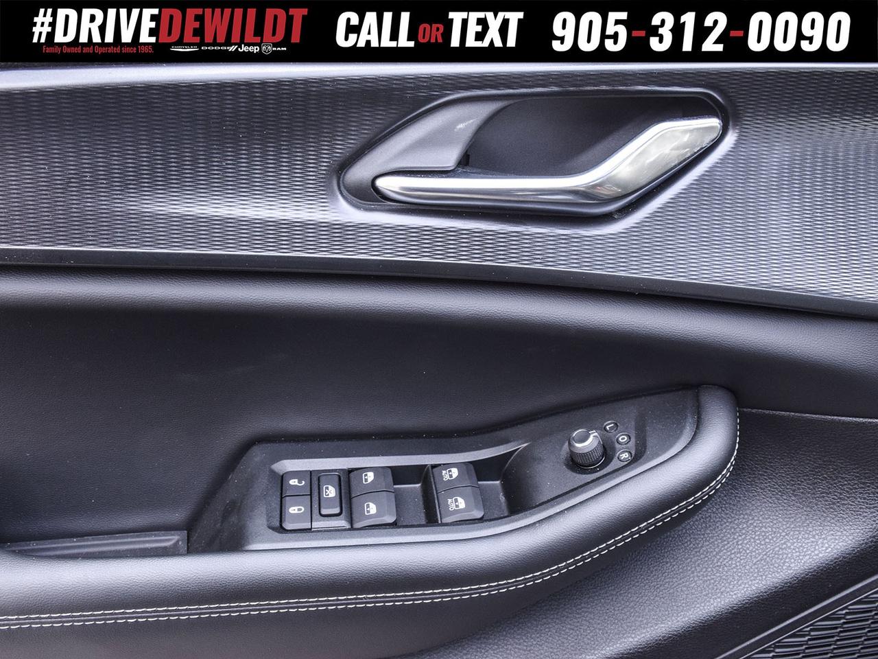 2025 Jeep Grand Cherokee ALTITUDE   DEALER DEMO   NEW CAR INCENTIVES Photo