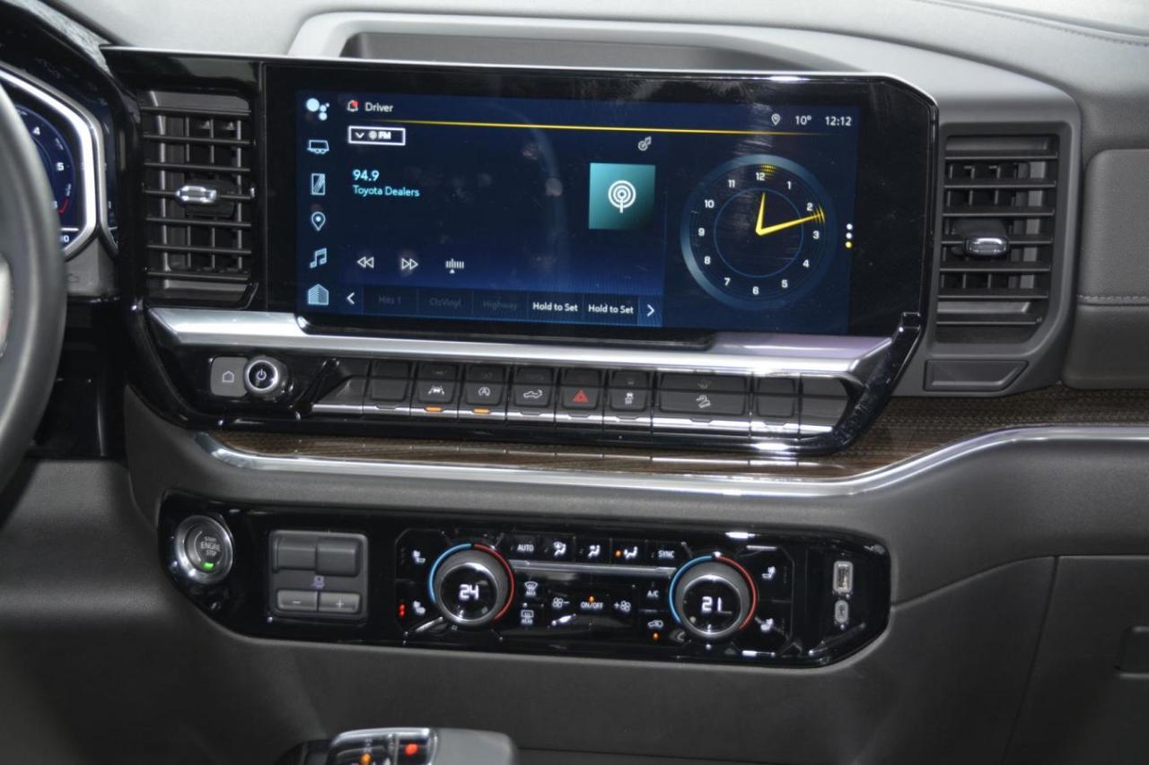 2023 Chevrolet Silverado 1500 RST Photo