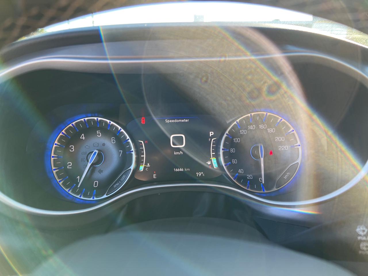 2025 Chrysler Grand Caravan SXT Photo