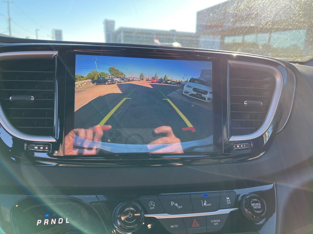 2025 Chrysler Grand Caravan SXT Photo