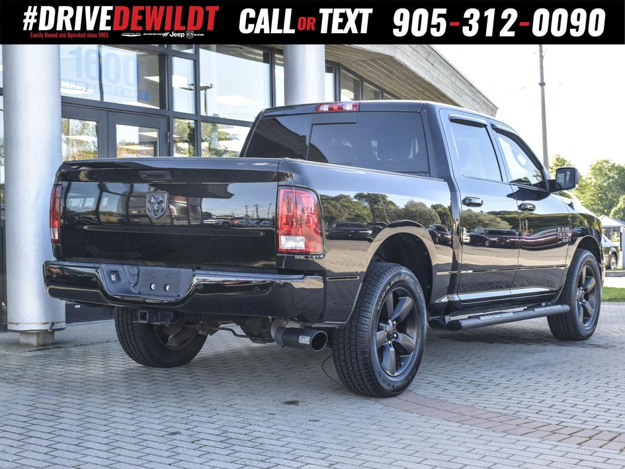 2022 RAM 1500 Classic SLT   LEATHER SEATS   HEATED SEATS + WHEEL Photo