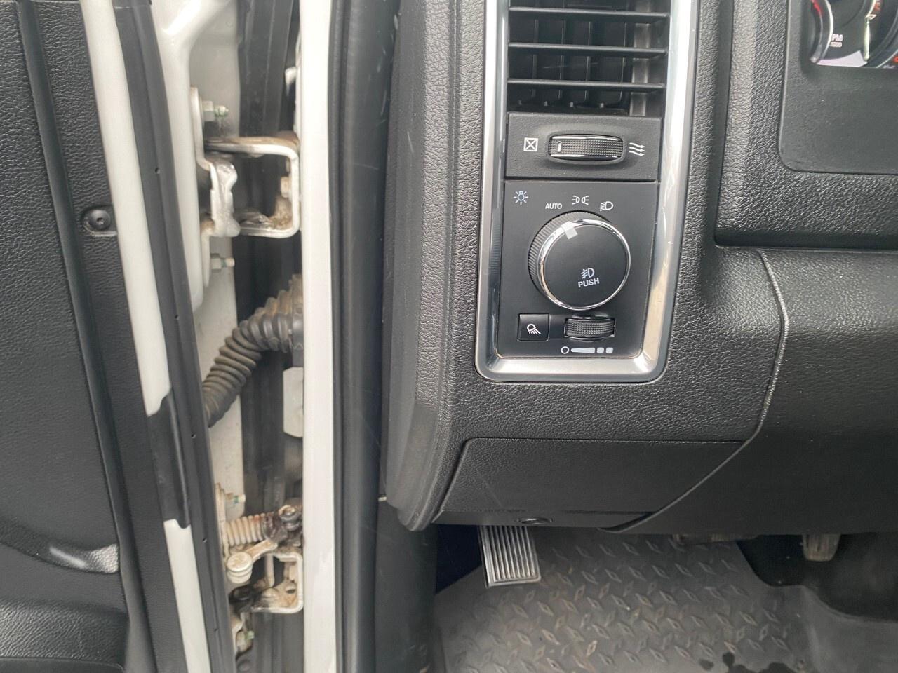 2023 RAM 1500 Classic Warlock 4x4 Crew Cab 5'7 Box Photo