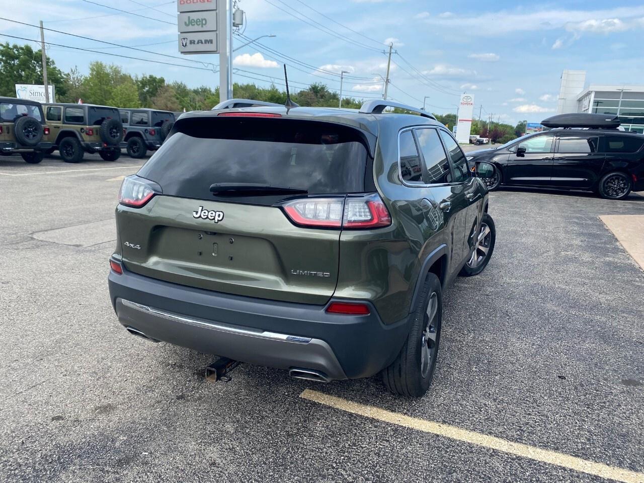 2019 Jeep Cherokee Limited 4X4 Photo