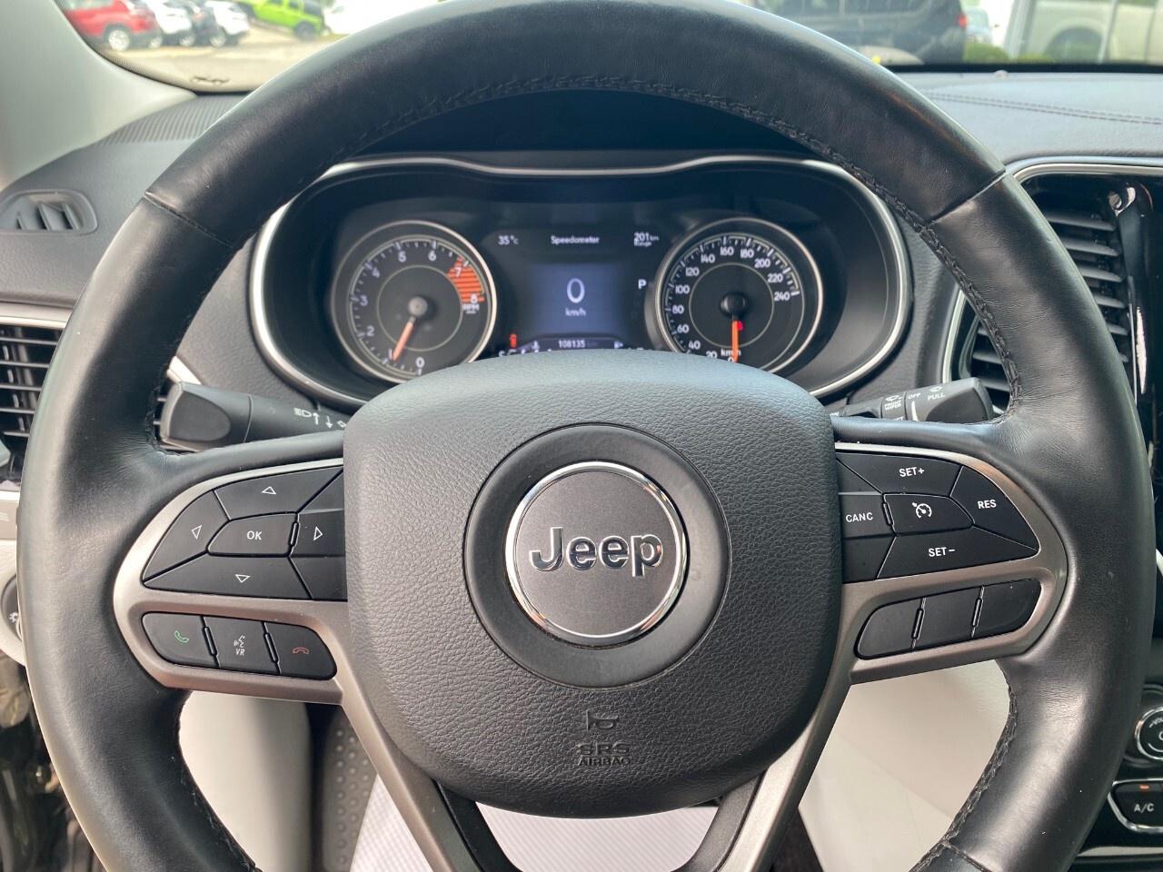 2019 Jeep Cherokee Limited 4X4 Photo