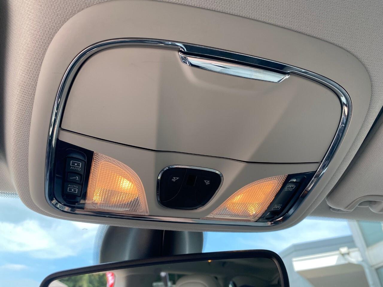 2019 Jeep Cherokee Limited 4X4 Photo