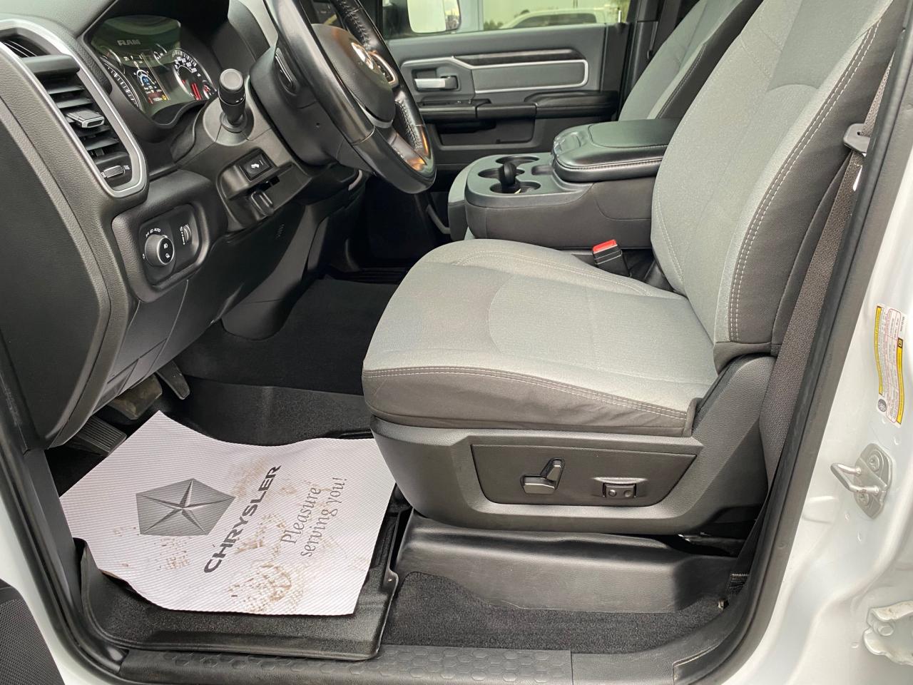 2022 RAM 3500 Big Horn Photo