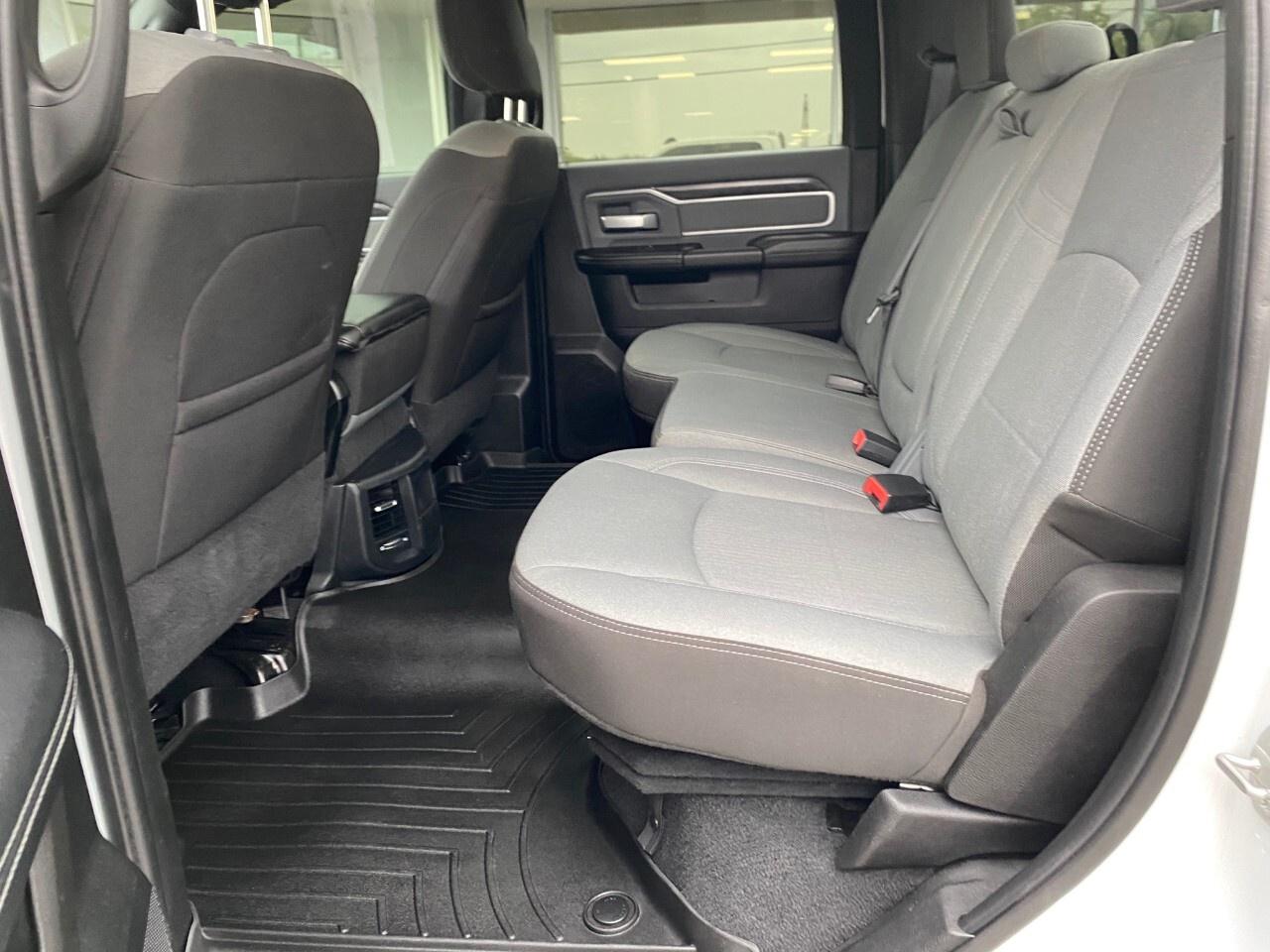 2022 RAM 3500 Big Horn 4x4 Crew Cab 8' Box Photo