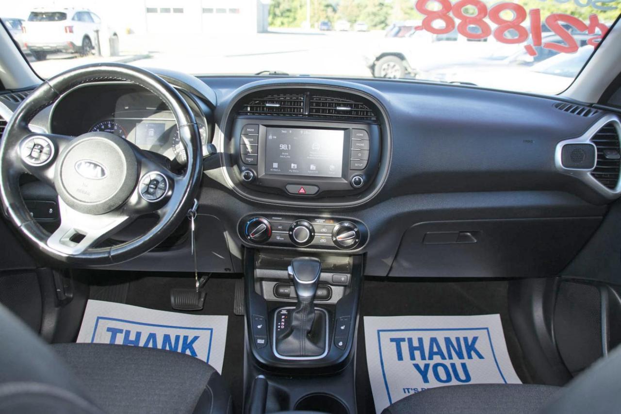 2021 Kia Soul EX Photo3