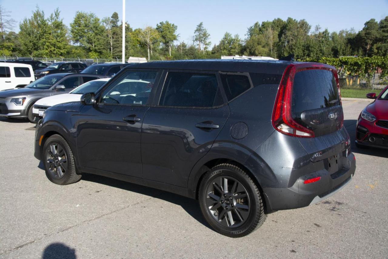 2021 Kia Soul EX Photo2