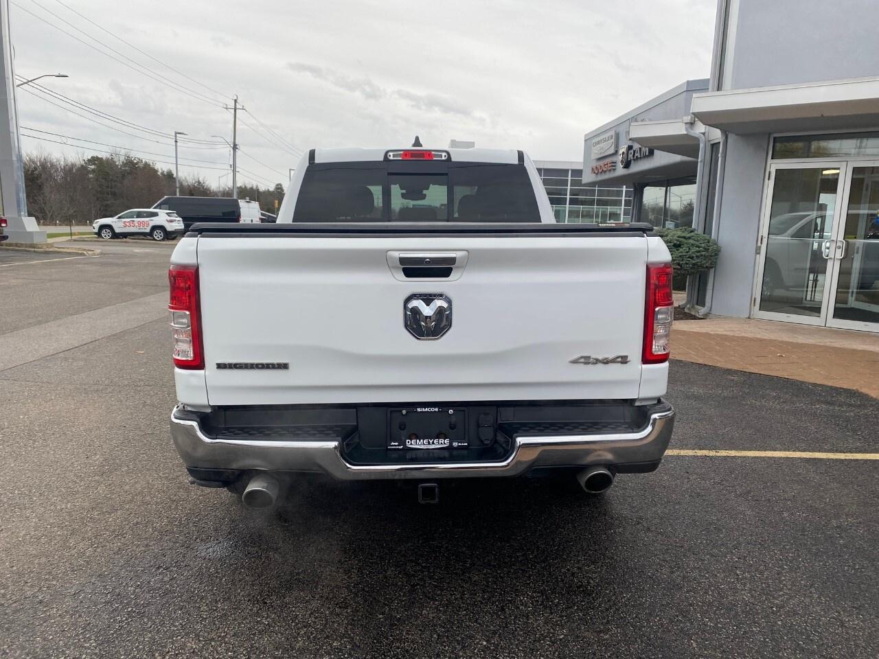 2019 RAM 1500 Big Horn 4x4 Crew Cab 5'7 Box Photo3