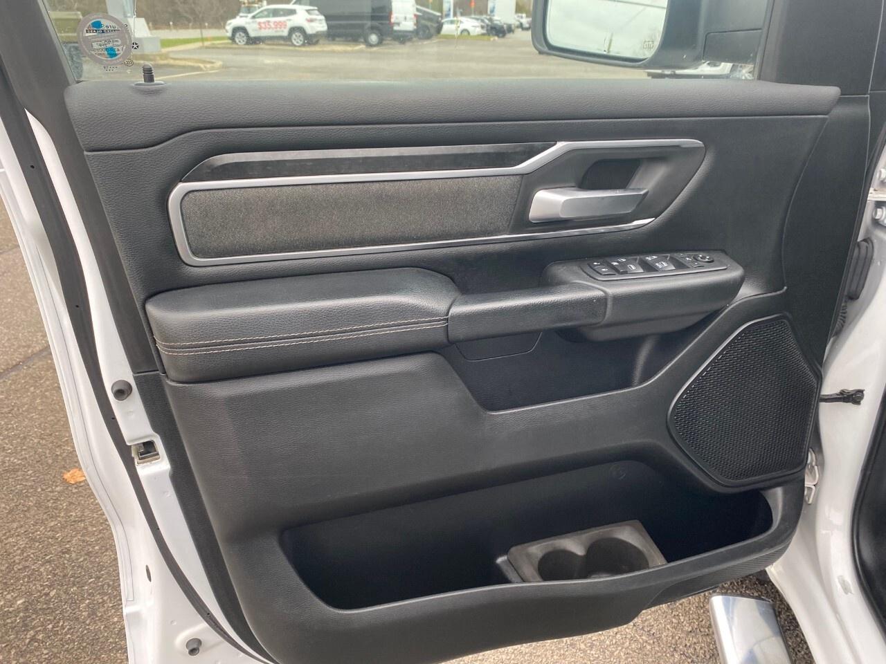 2019 RAM 1500 Big Horn 4x4 Crew Cab 5'7 Box Photo