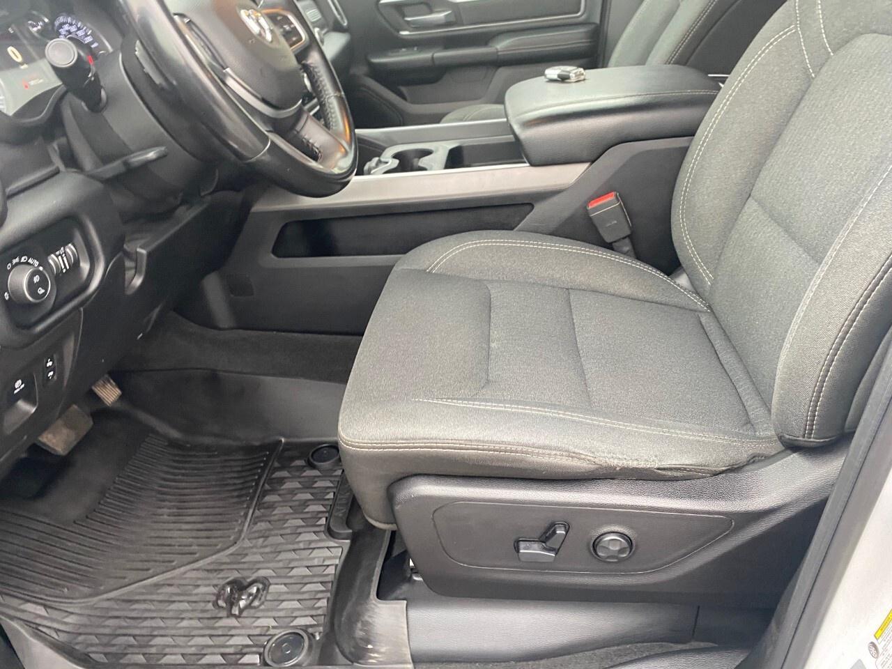 2019 RAM 1500 Big Horn 4x4 Crew Cab 5'7 Box Photo