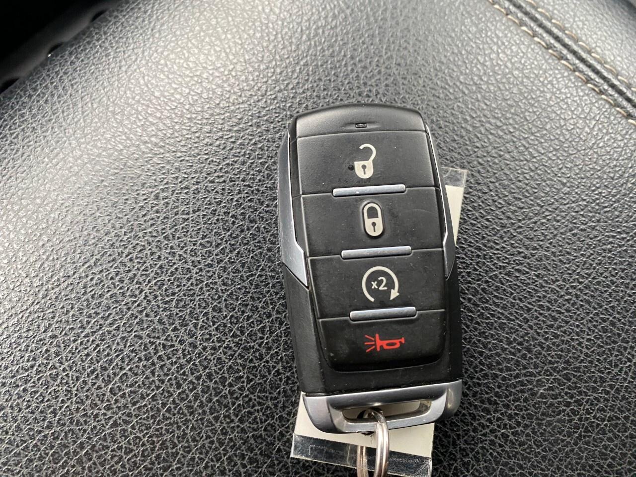 2019 RAM 1500 Big Horn 4x4 Crew Cab 5'7 Box Photo