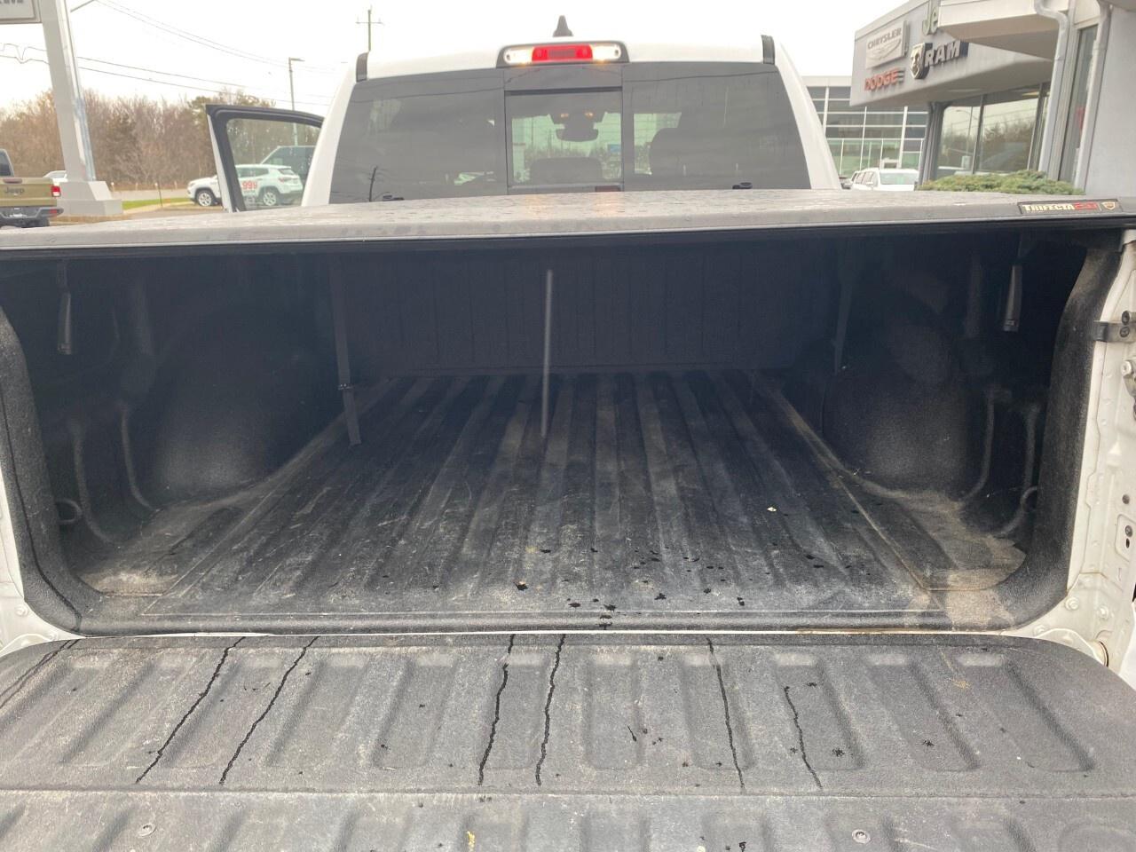 2019 RAM 1500 Big Horn 4x4 Crew Cab 5'7 Box Photo