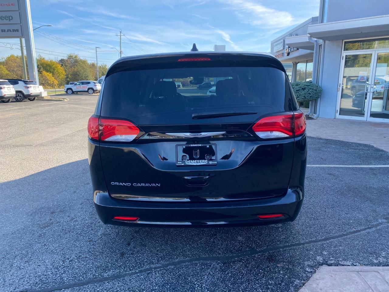 2024 Chrysler Grand Caravan SXT Photo