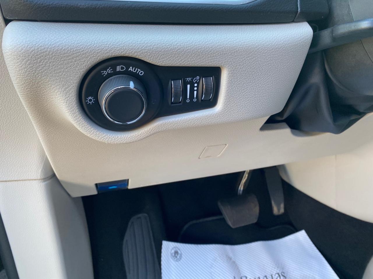 2024 Chrysler Grand Caravan SXT Photo