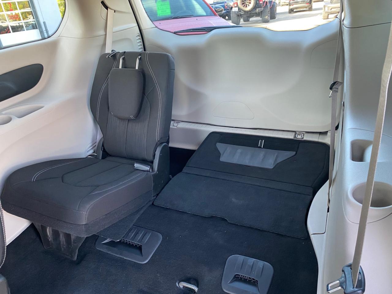 2024 Chrysler Grand Caravan SXT Photo