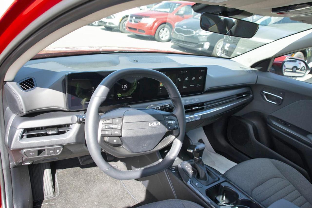 2025 Kia K4 EX Photo