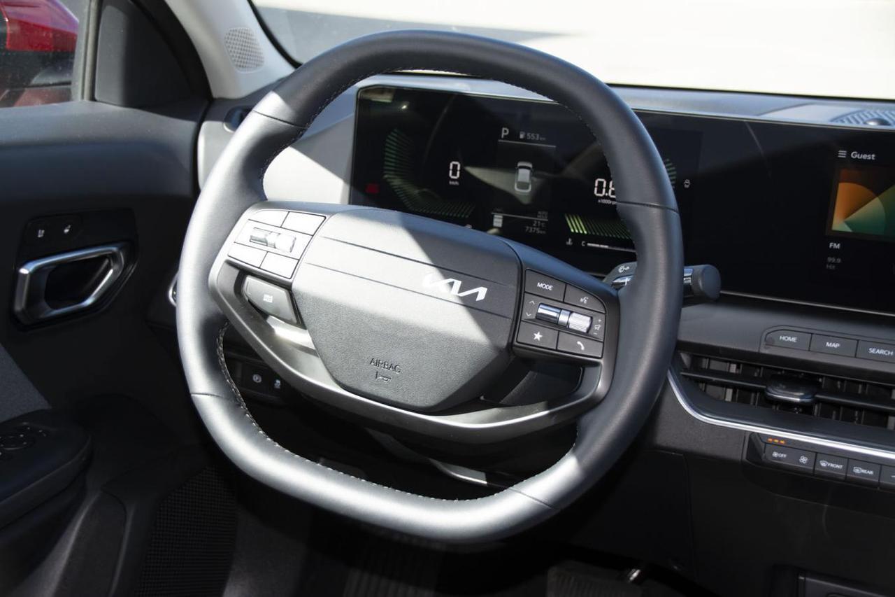 2025 Kia K4 EX Photo