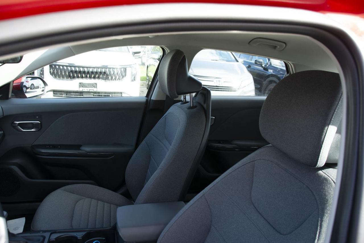 2025 Kia K4 EX Photo