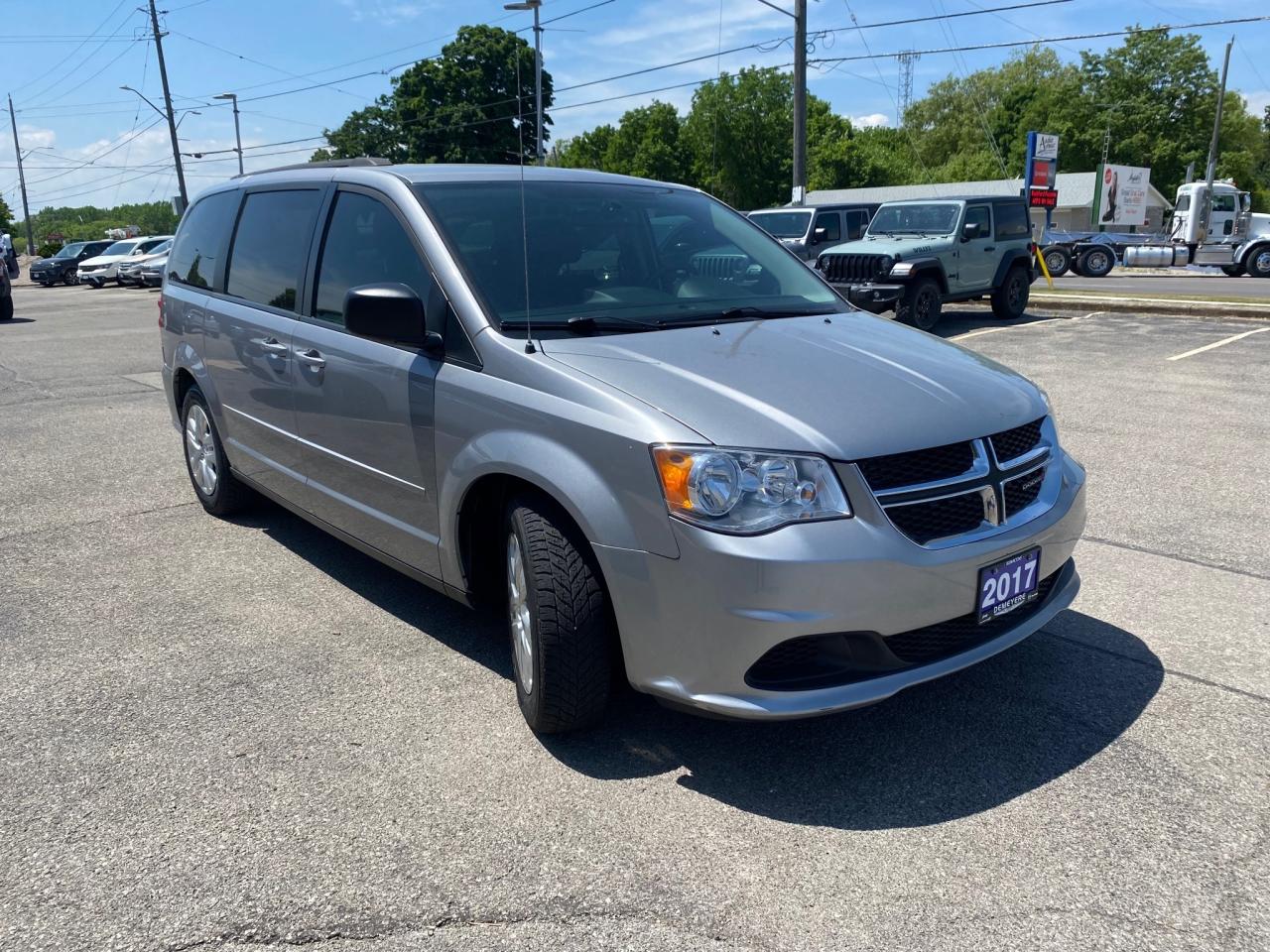 2017 Dodge Grand Caravan CVP/SXT Photo