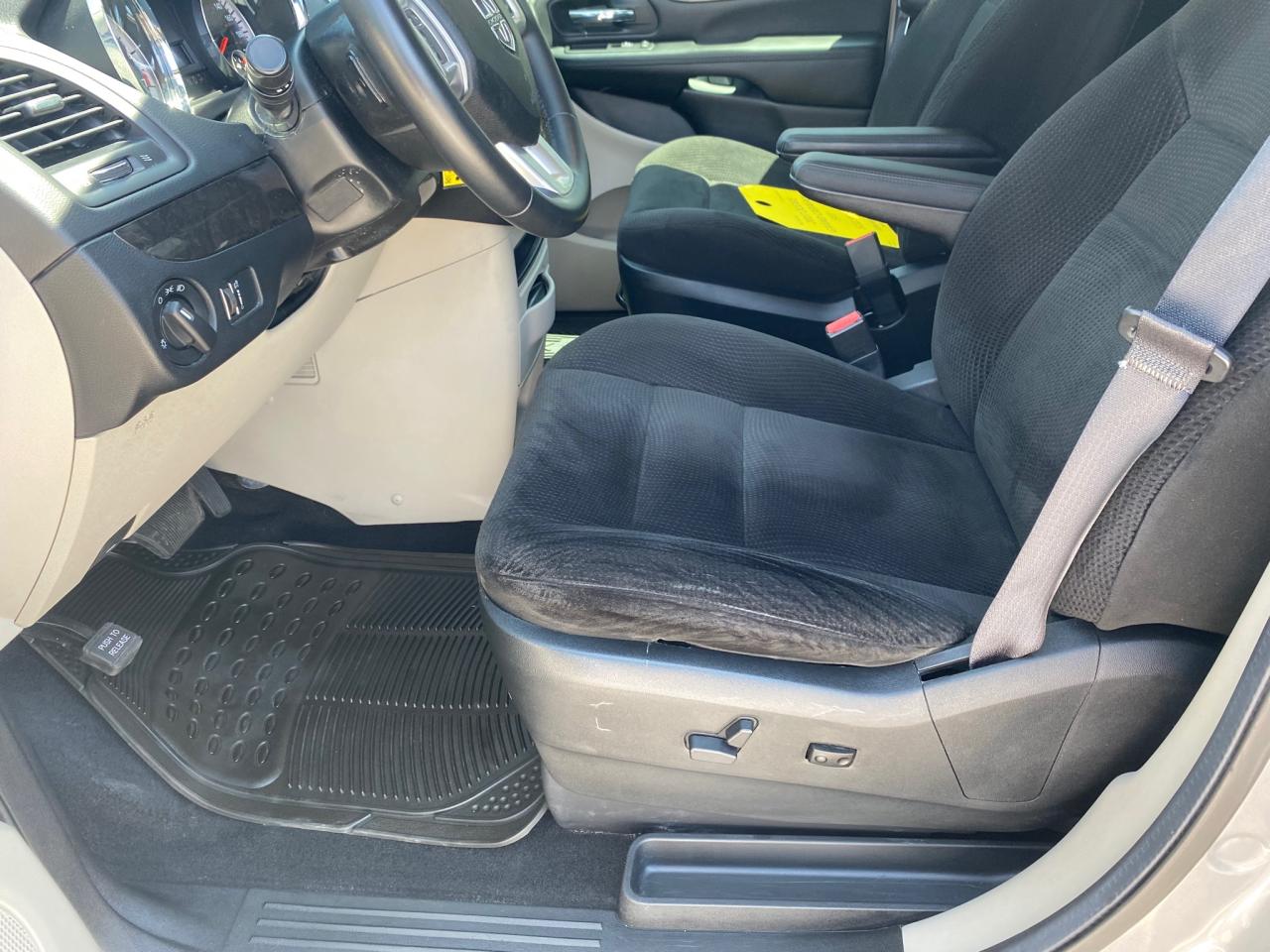 2017 Dodge Grand Caravan CVP/SXT Photo