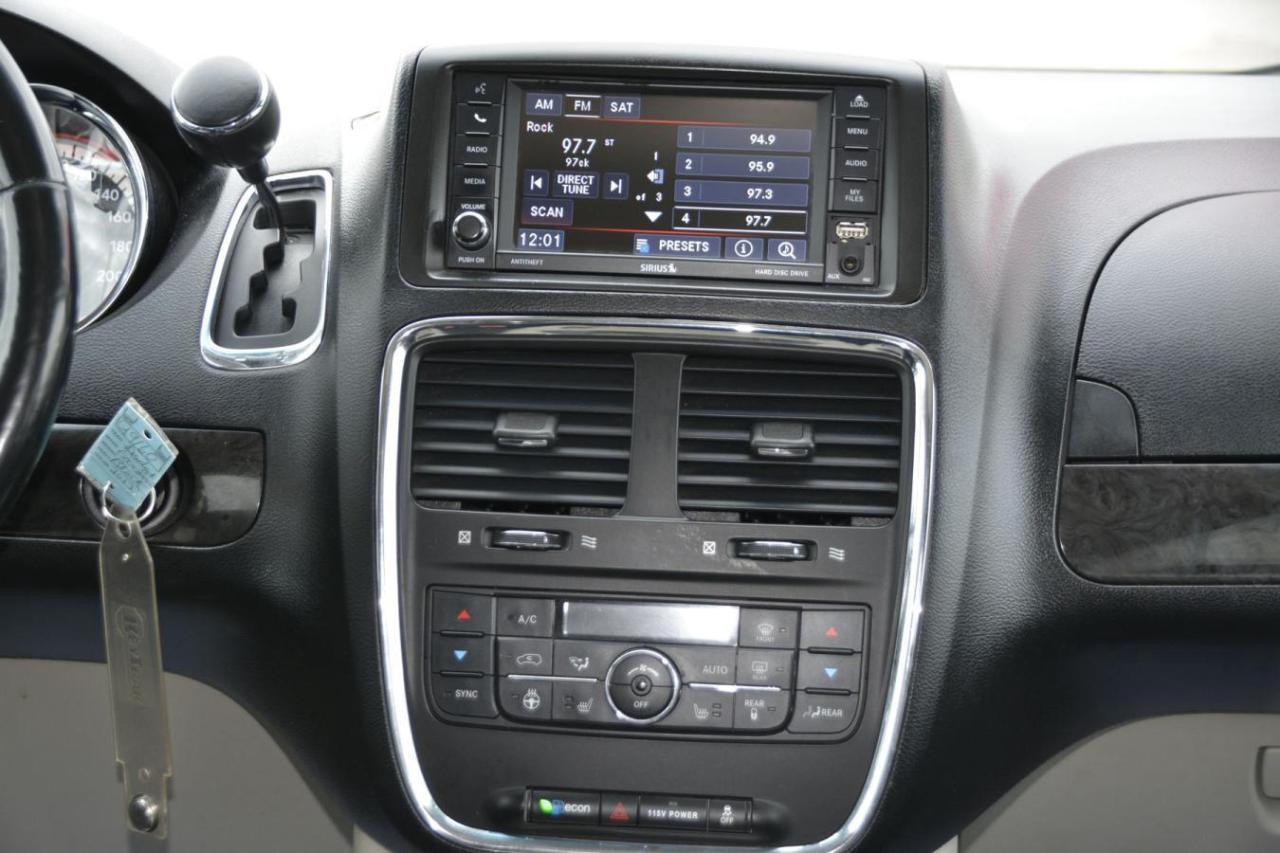 2017 Dodge Grand Caravan GRAND CREW CARAVAN Photo