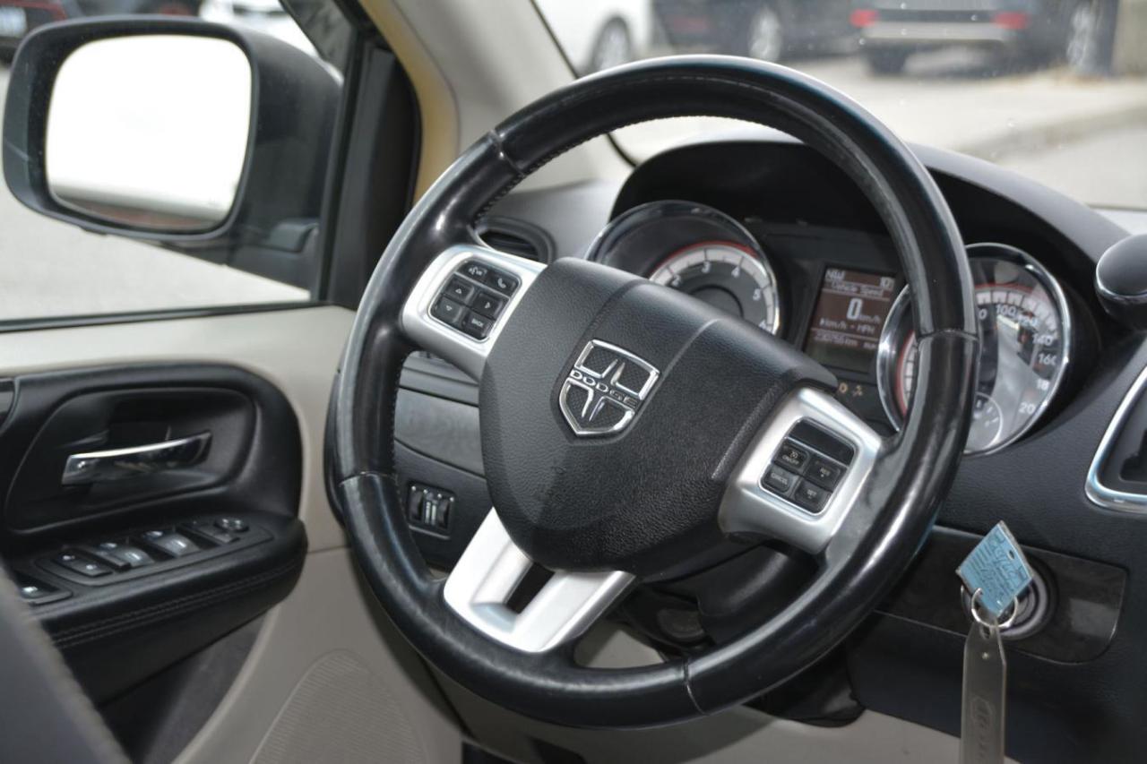 2017 Dodge Grand Caravan GRAND CREW CARAVAN Photo