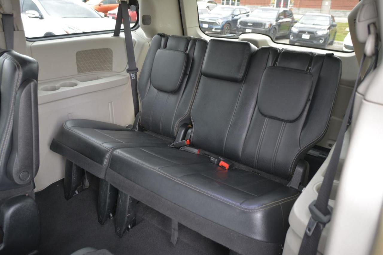 2017 Dodge Grand Caravan GRAND CREW CARAVAN Photo