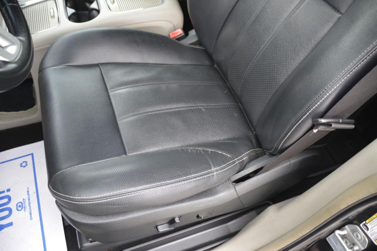 2017 Dodge Grand Caravan GRAND CREW CARAVAN Photo